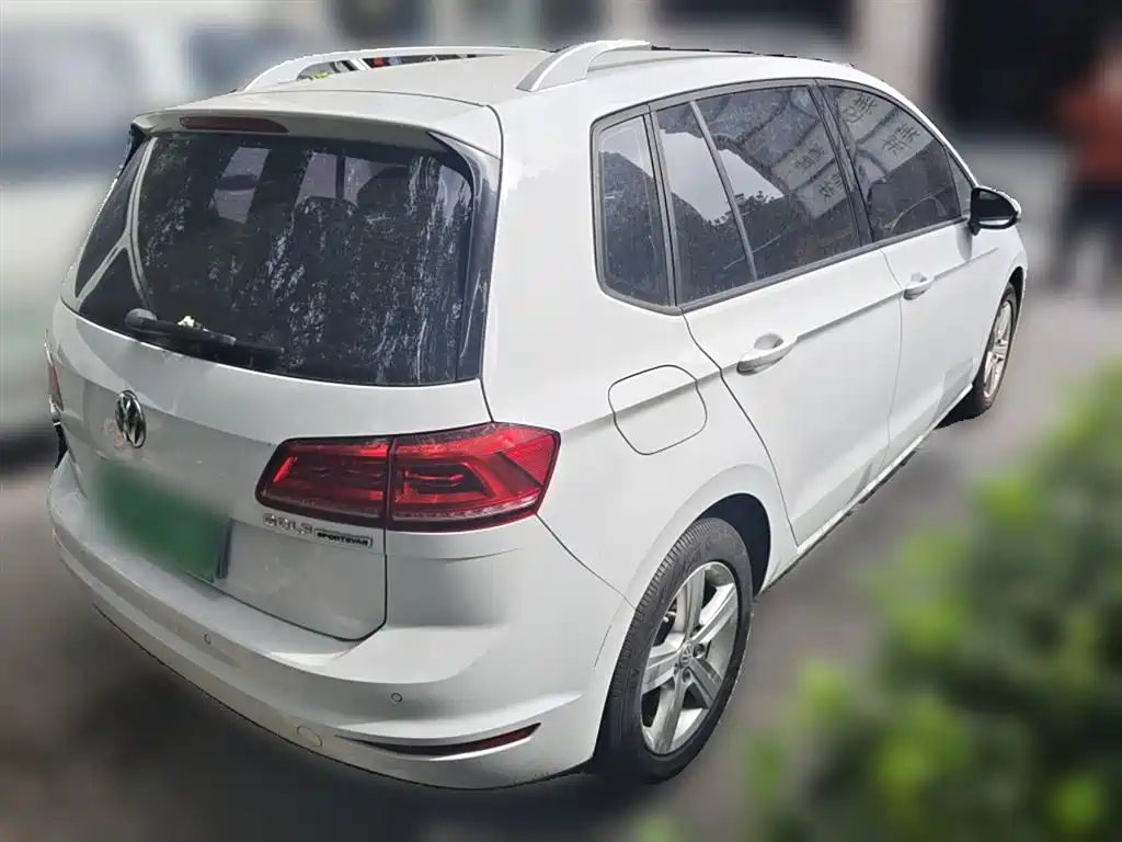Volkswagen Golf Sportsvan 2016 1.6L Automatic Comfort фото 29