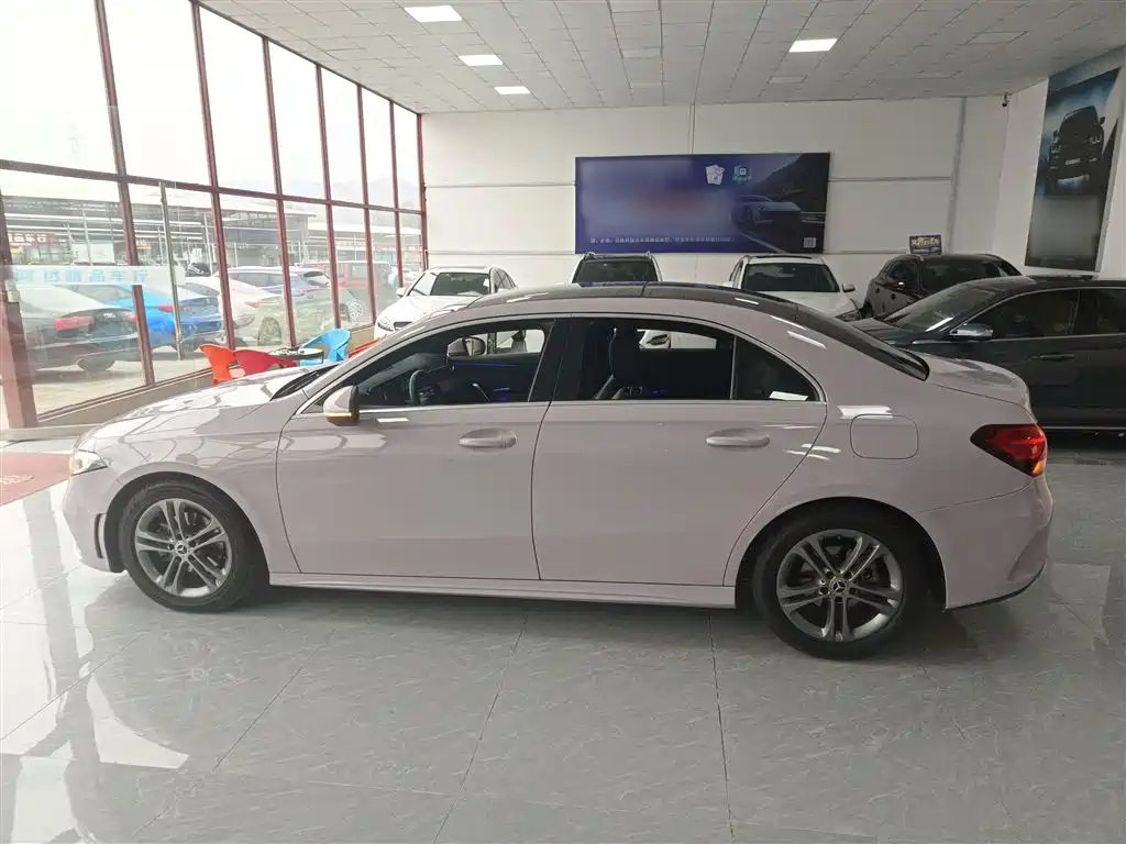 Mercedes-Benz A-Class 2021 Facelift A 180 L Sport Sedan фото 20