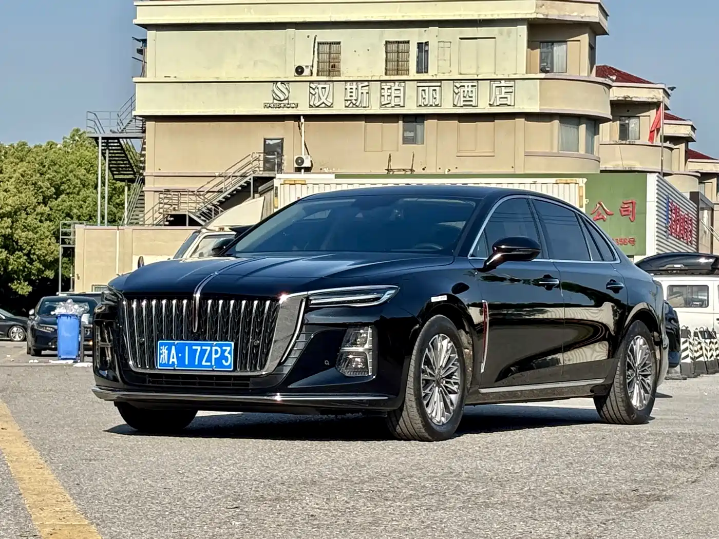 Hongqi H5 2024 1.5T DCT Smart Connect Flag Rhythm Edition фото 2