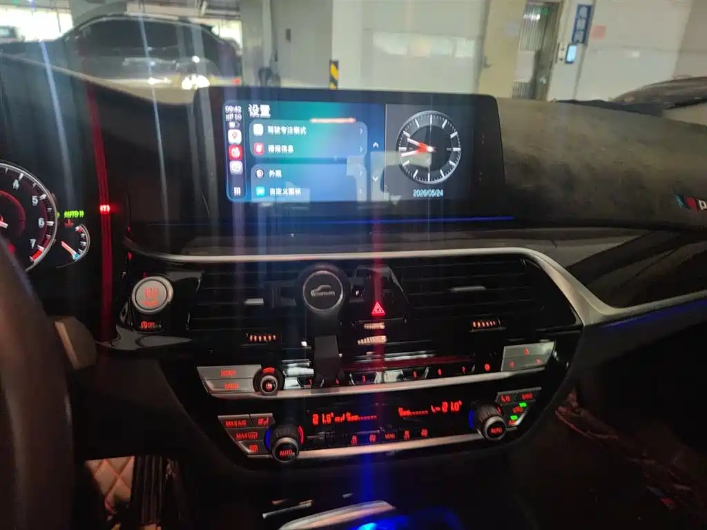 BMW 5 Series 2018 525Li Luxury Package фото 10