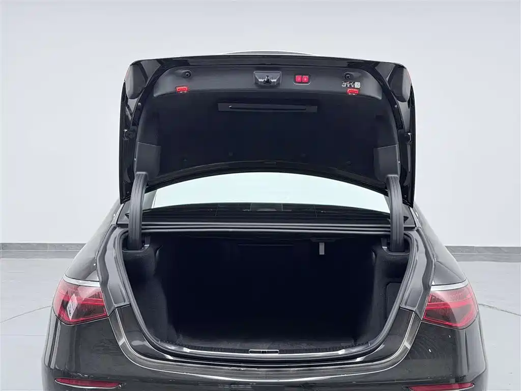 Mercedes-Benz Maybach S-Class 2025 Model S 480 4MATIC фото 16