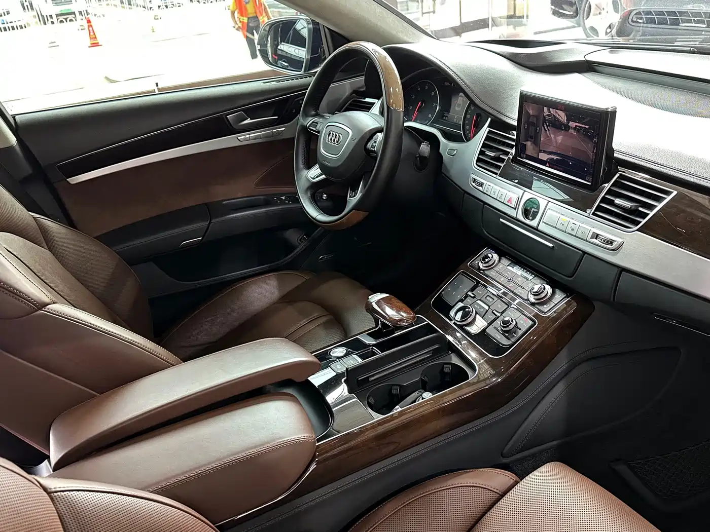 Audi A8 2014 A8L 6.3 FSI W12 quattro Flagship фото 11