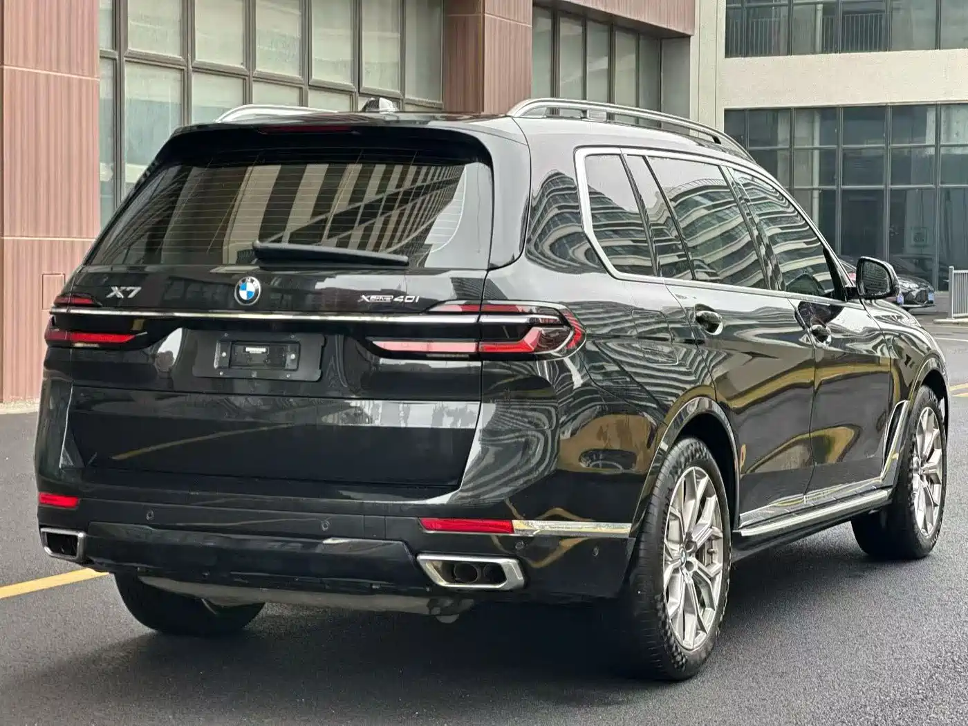 BMW X7 2023 xDrive40i Exclusive Luxury Package фото 7