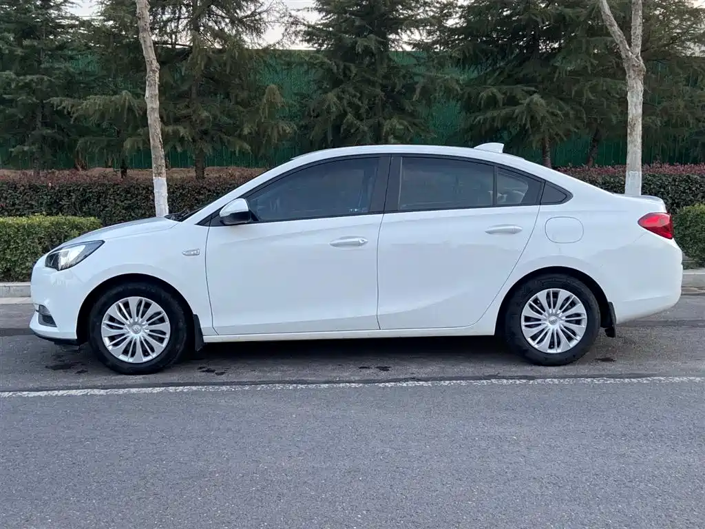 Buick Excelle 2018 15N Manual Elite фото 19