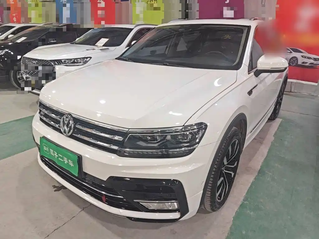 Фото 1 - Volkswagen Tiguan L