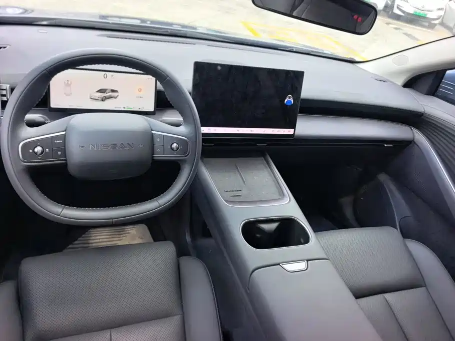 Nissan N6 2025 2025 Mid Configuration