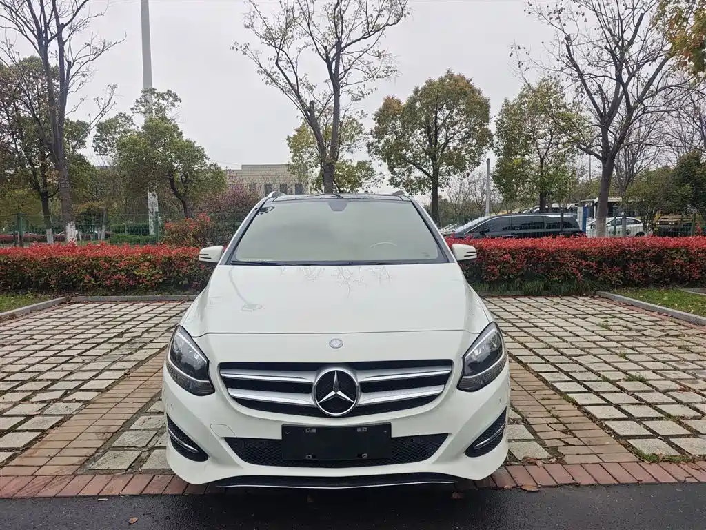Mercedes-Benz B-Class 2015 B 200 Dynamic фото 24
