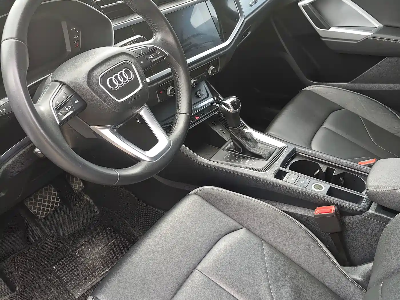 Фото 4 - Audi Q3
