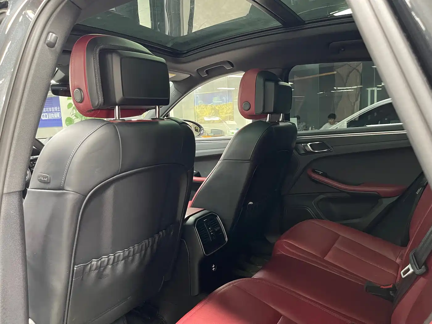 Porsche Macan 2023 Macan 2.0T фото 8