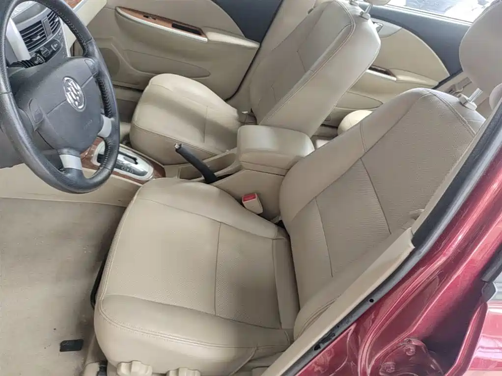 Buick Excelle 2013 1.5L Automatic Exclusive фото 15