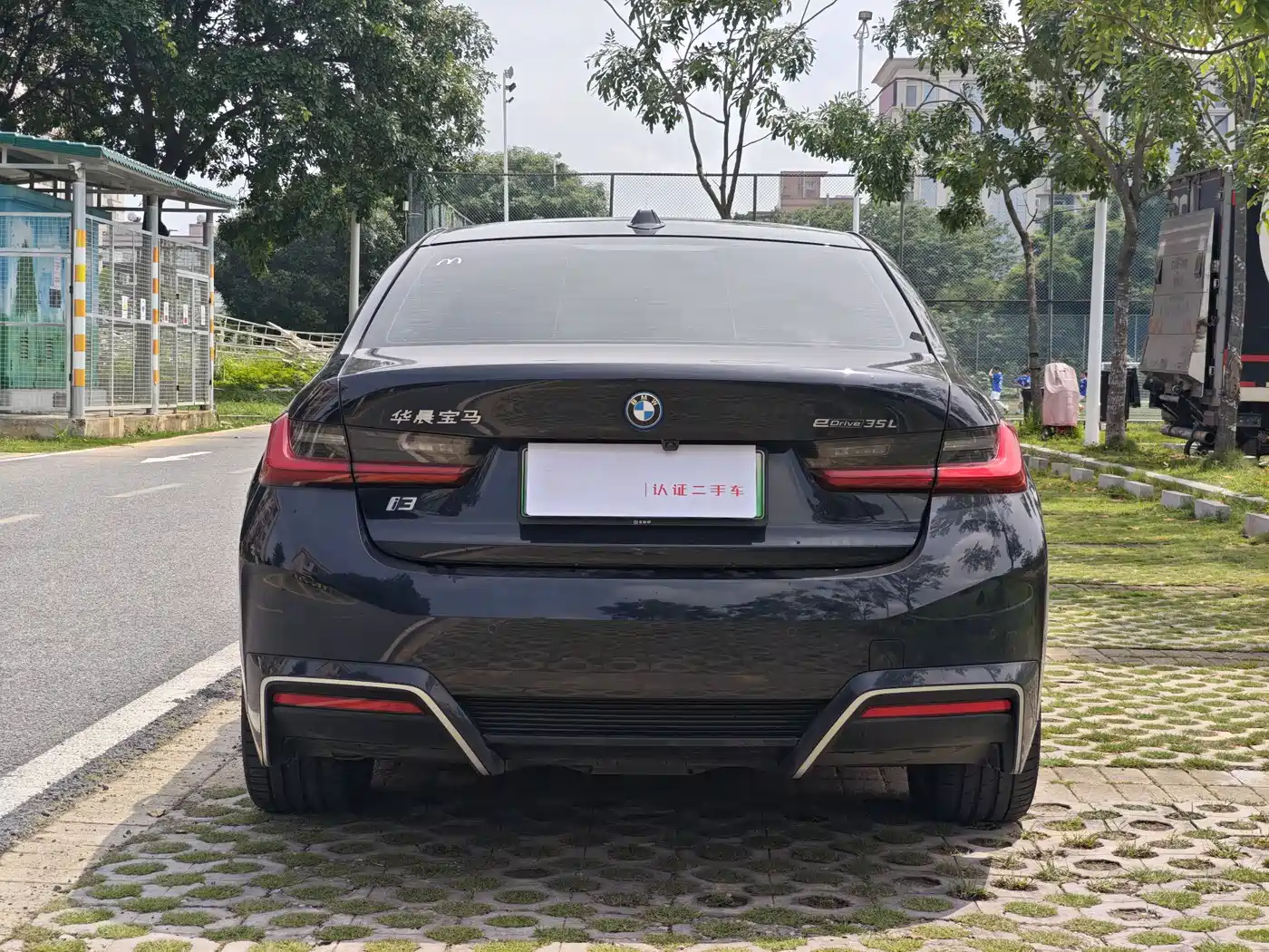 BMW i3 2024 eDrive 35 L фото 6
