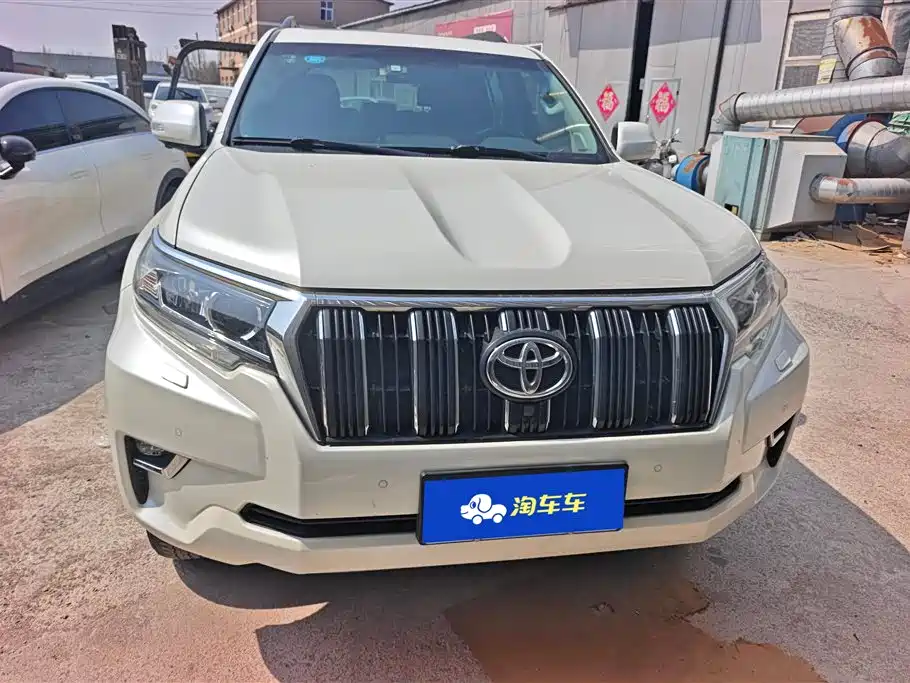 TOYOTA PRADO