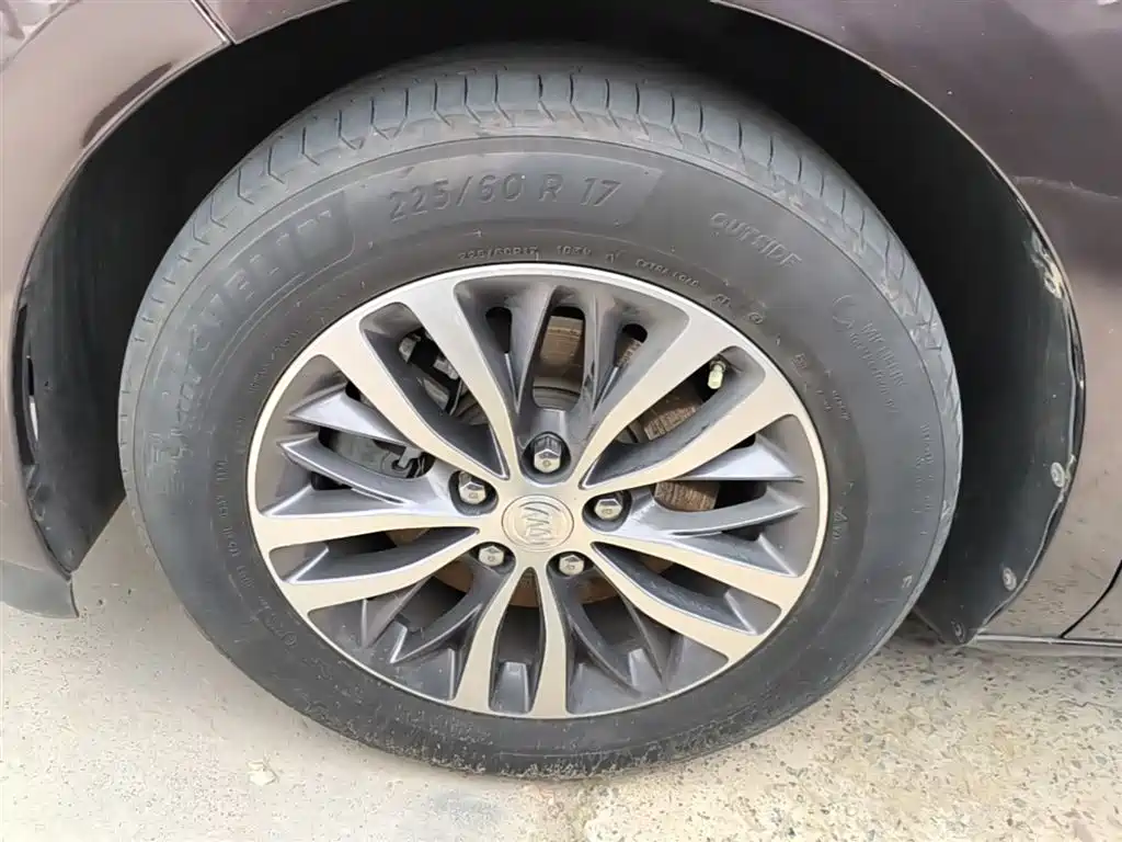 Buick GL8 2021 ES Landlord 653T Comfort фото 23