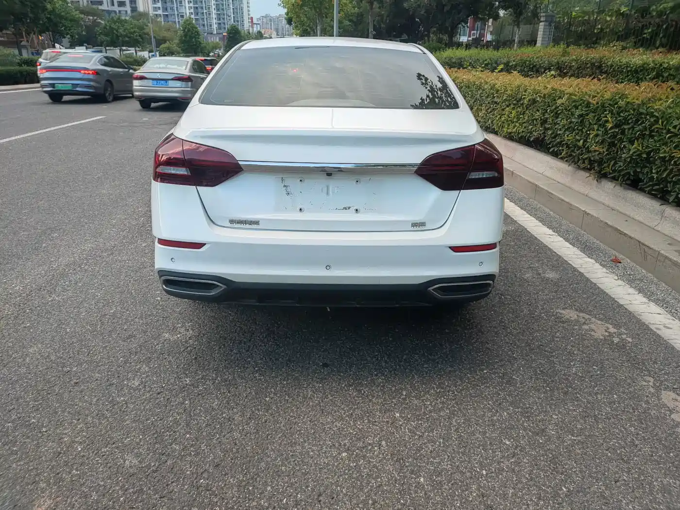 Photo 4 - Geely Emgrand