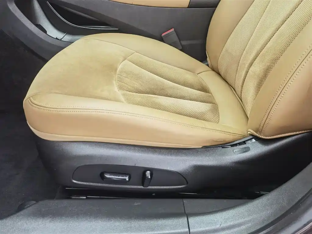 Фото 20 - Buick LaCrosse