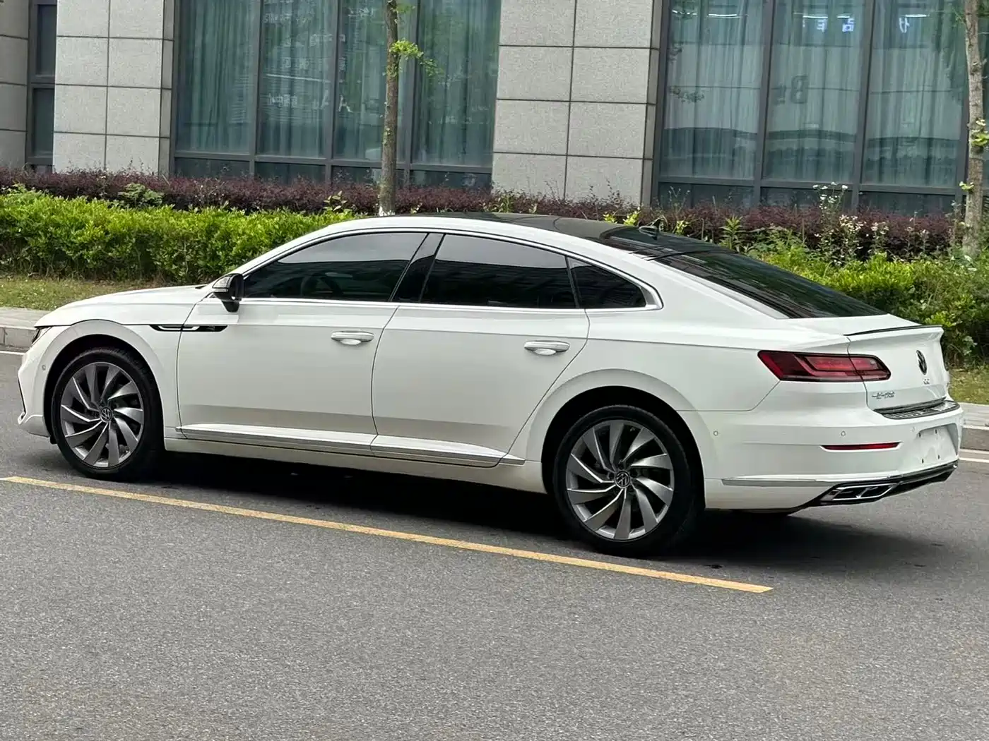 Volkswagen FAW-Volkswagen CC 2024 380TSI Eye-catching Edition фото 8
