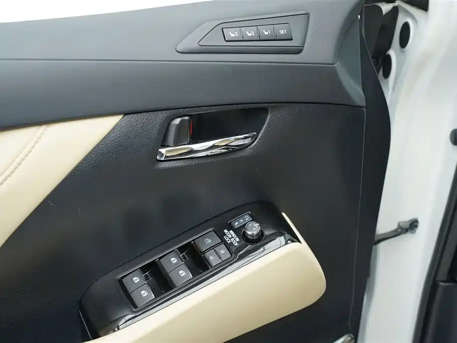 Toyota Alphard 2015 3.5L Premium Edition фото 9