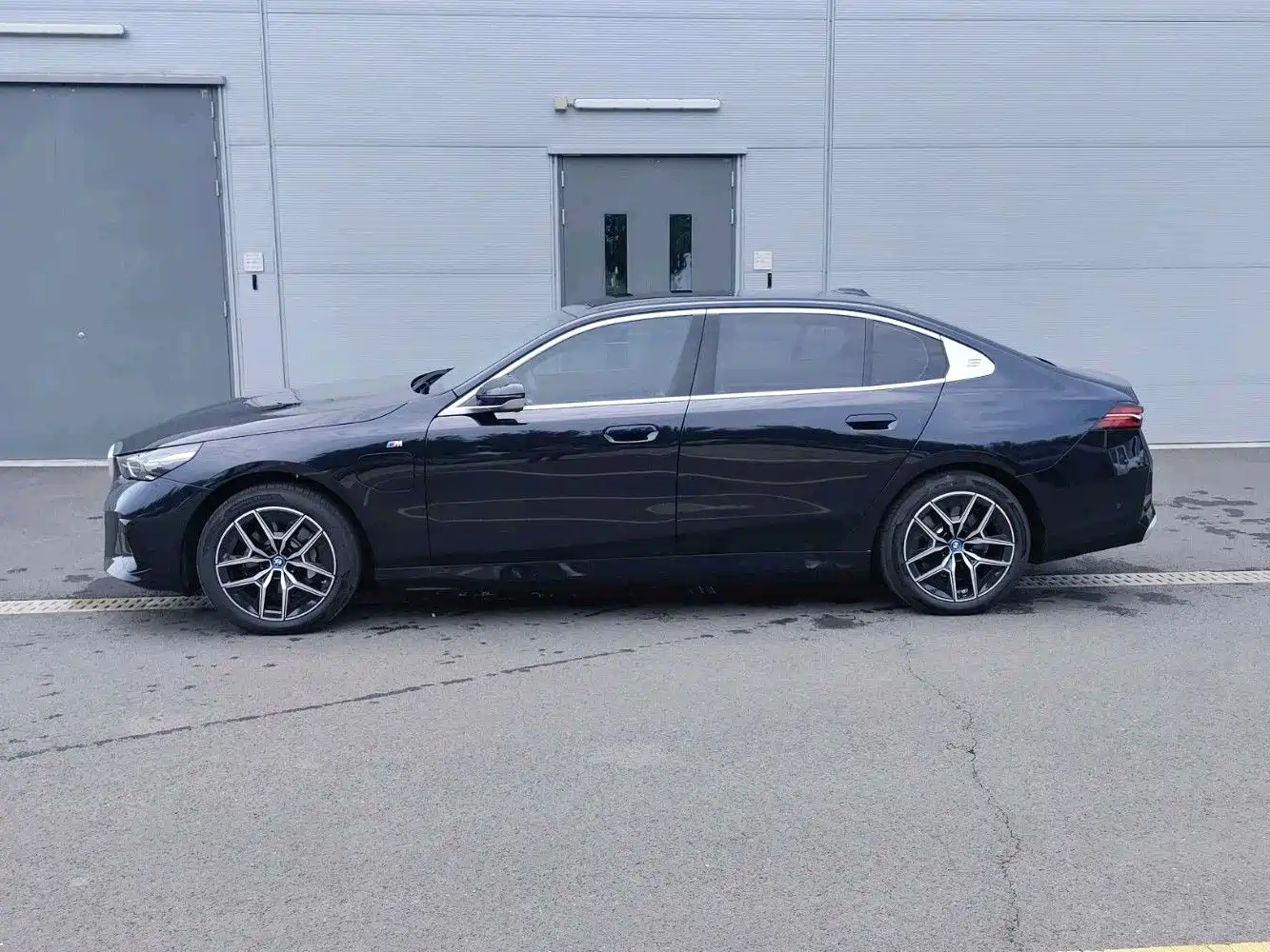 BMW i5 2025 2025 eDrive 35L M Sport Package