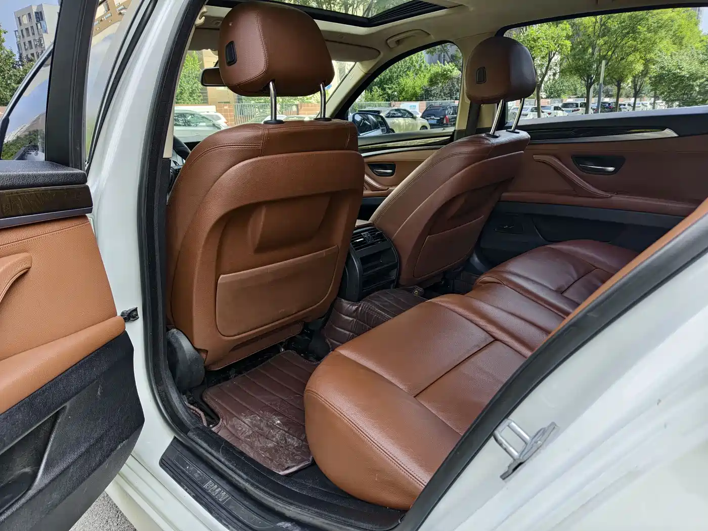 BMW 5 Series 2014 530Li Leading фото 8