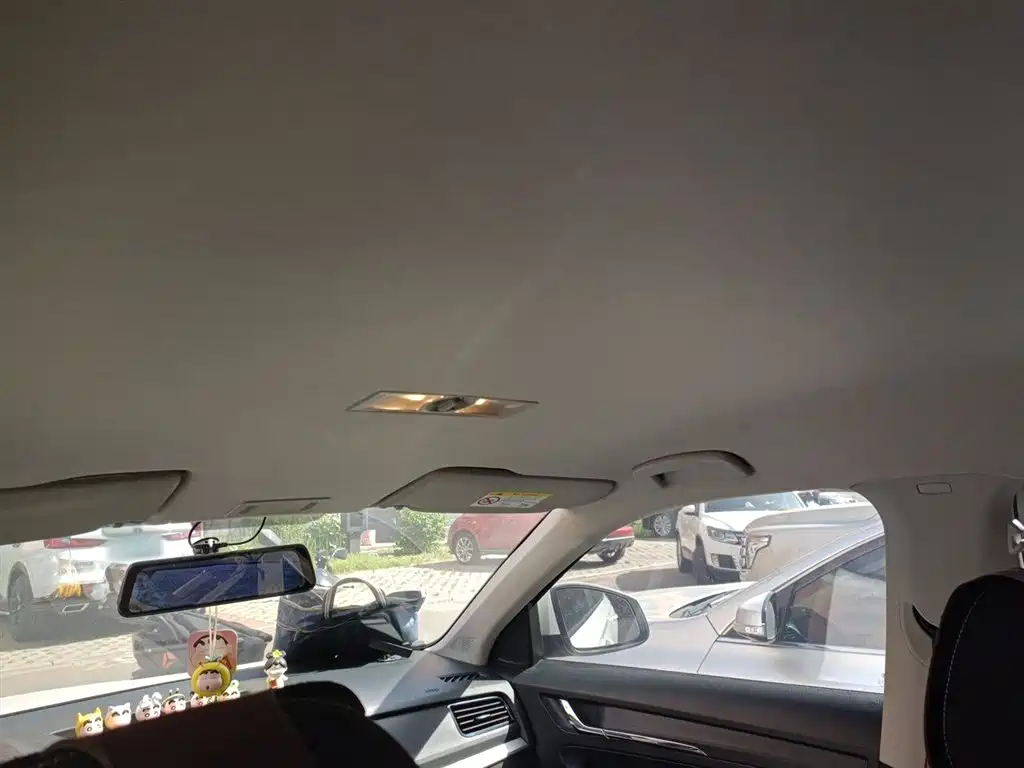 Škoda Kamiq 2018 1.5L Automatic Standard Edition China VI фото 15