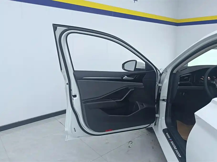 Volkswagen Sagitar 2021 280TSI DSG Luxury Smart Connect фото 7