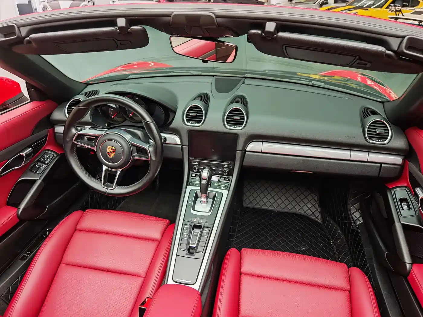 Porsche 718 2018 Boxster 2.0T фото 5