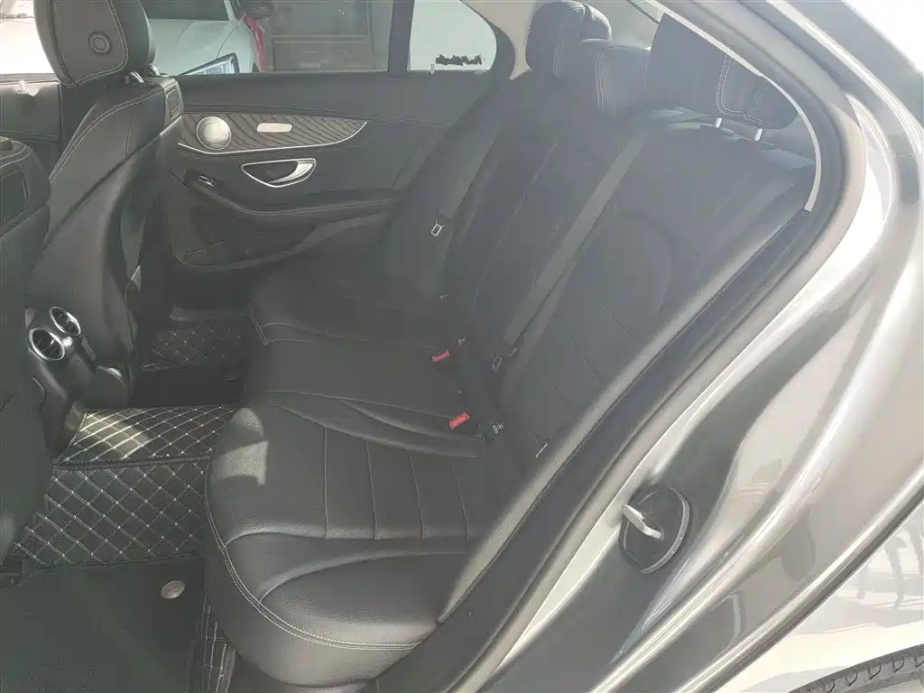 Mercedes-Benz C-Class 2017 Facelift C 200 L Sport Edition фото 17