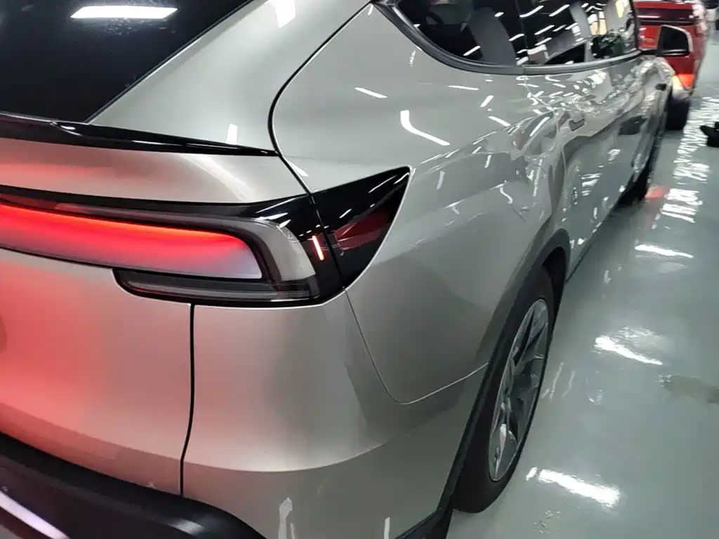 Tesla Model Y L 2025 2025 Facelift Long Range AWD