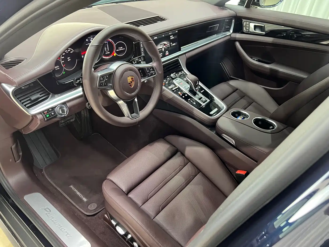 Porsche Panamera 2017 Panamera Executive Long Wheelbase 3.0T фото 7