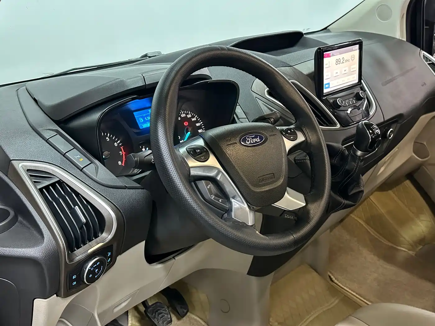 Ford Tourneo 2016 2.0T Manual Elite Edition фото 17