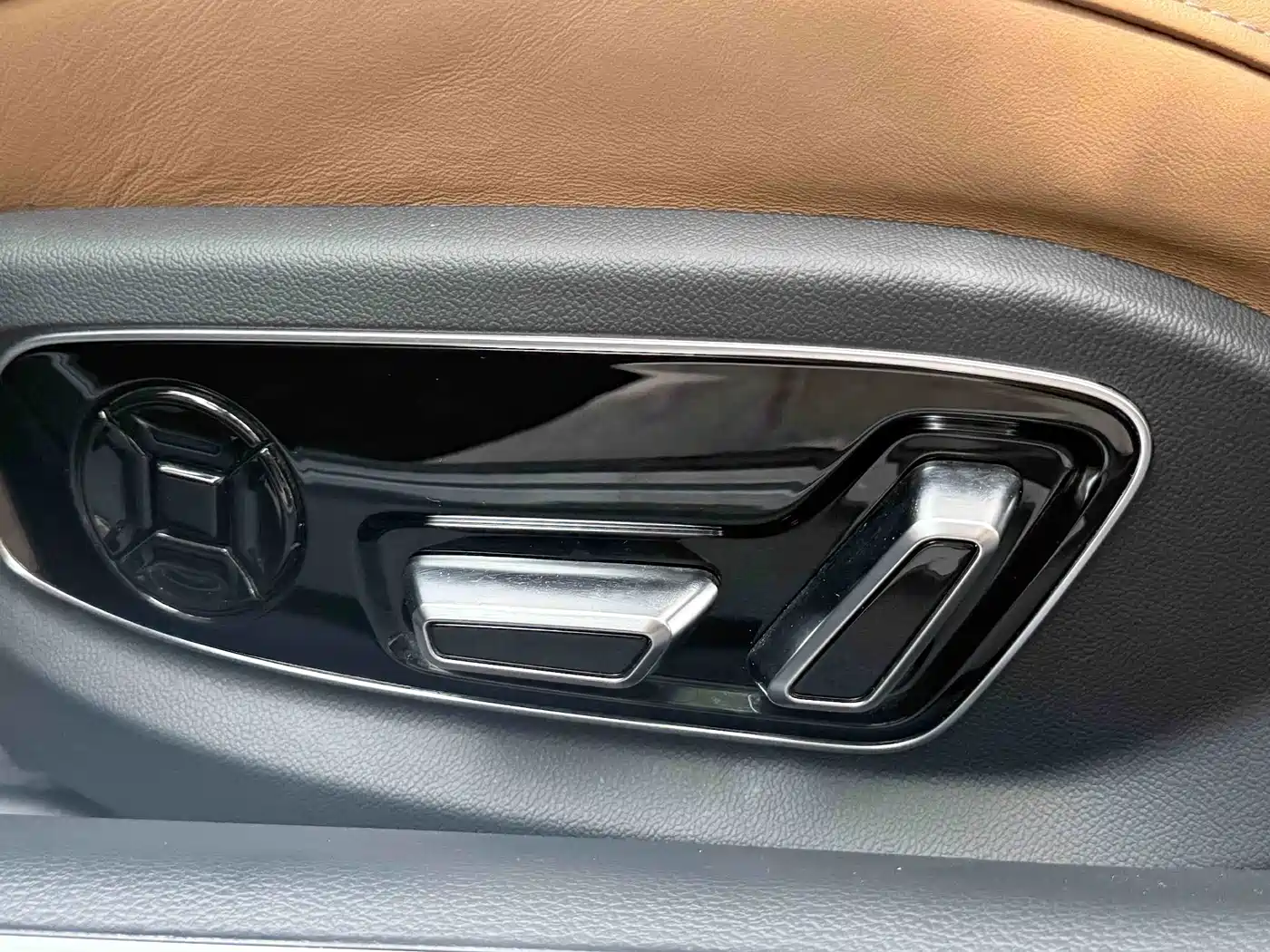 Фото 13 - Audi A8