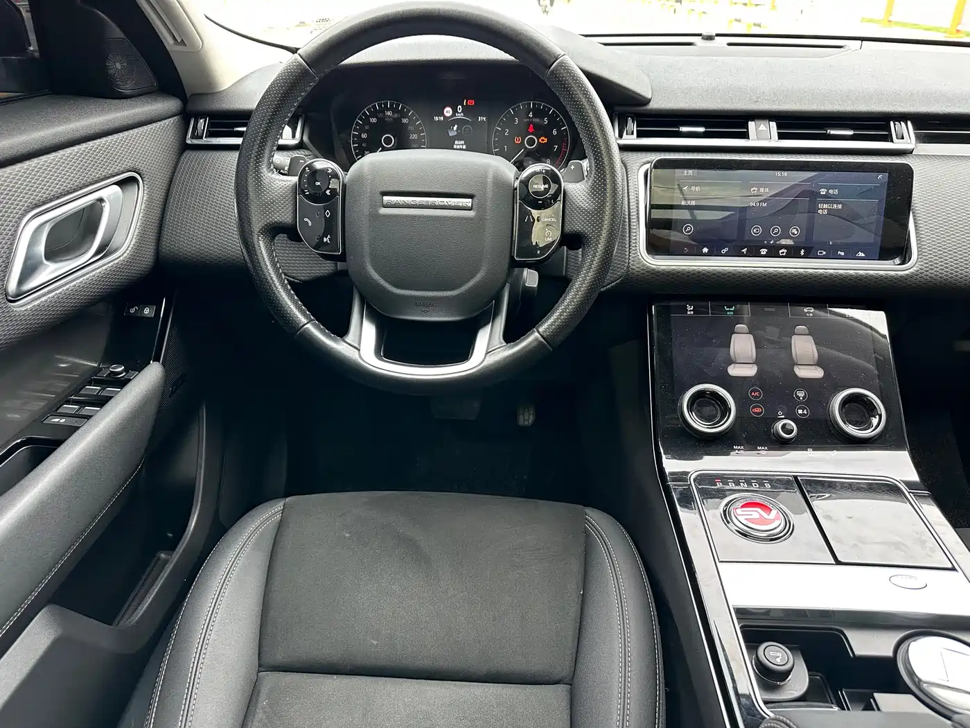 Land Rover Range Rover Velar 2020 P250 фото 9