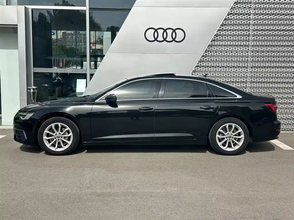 Audi A6L 2019 40 TFSI Luxury Elegance фото 3
