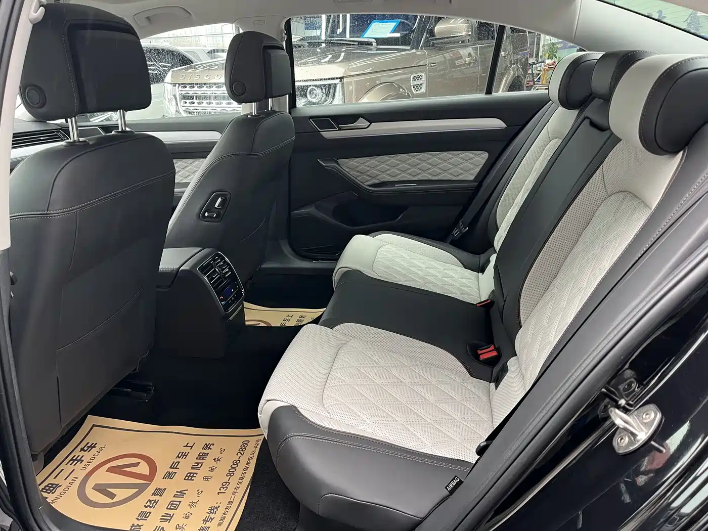 Volkswagen Magotan 2023 Model 2 Million Commemorative Edition 330TSI DSG Luxury фото 8