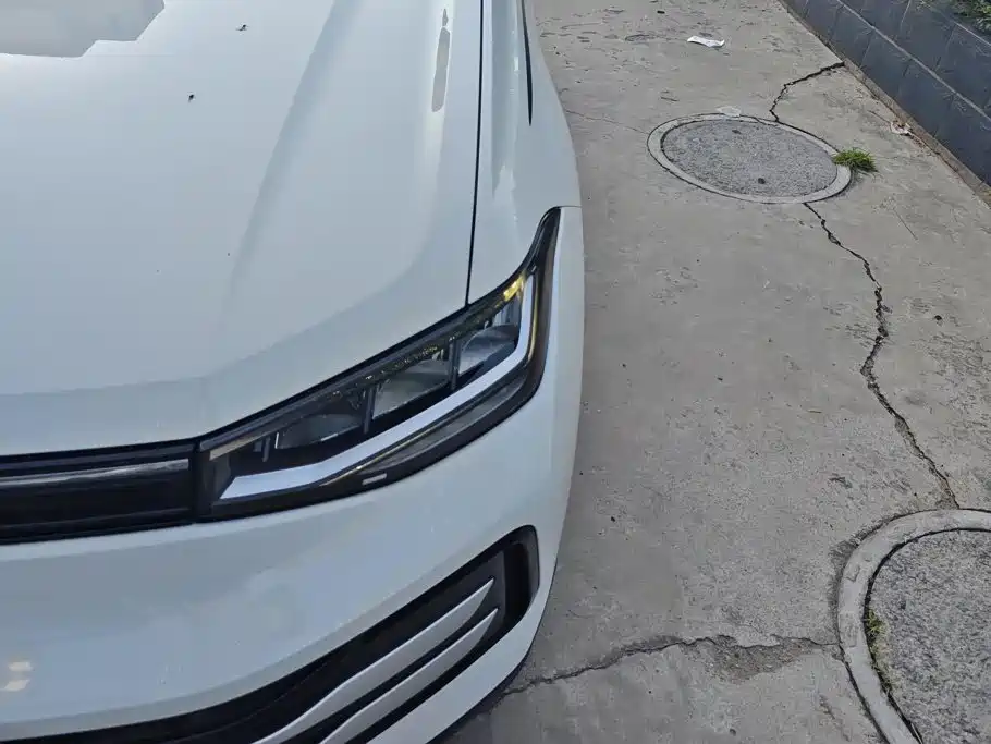 Volkswagen Tharu 2025 2025 Model Rising Star 1.5L Advance Edition