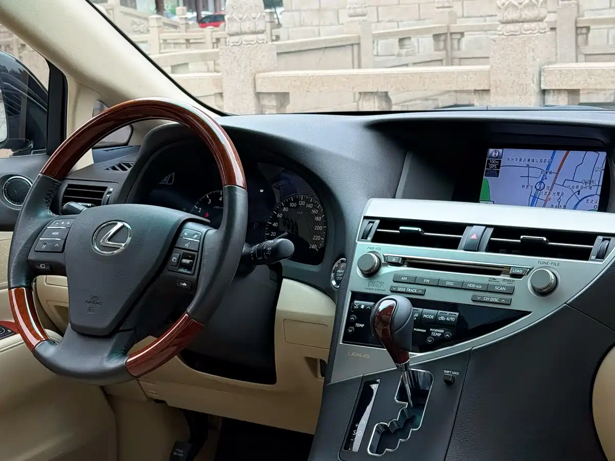 Lexus RX Classic 2009 Model 350 Premium Edition фото 28