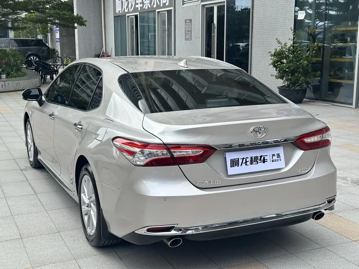 TOYOTA CAMRY