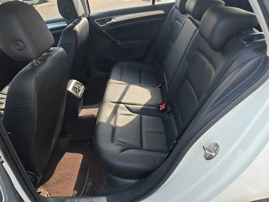 Volkswagen Golf 2018 230TSI Automatic Comfort фото 13