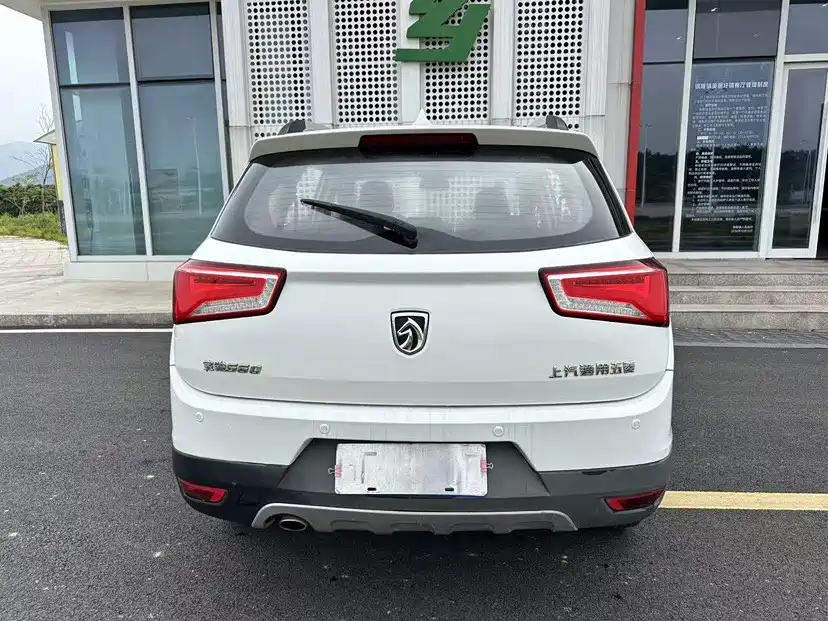 Baojun 560 2017 2016 1.8L iAMT Luxury