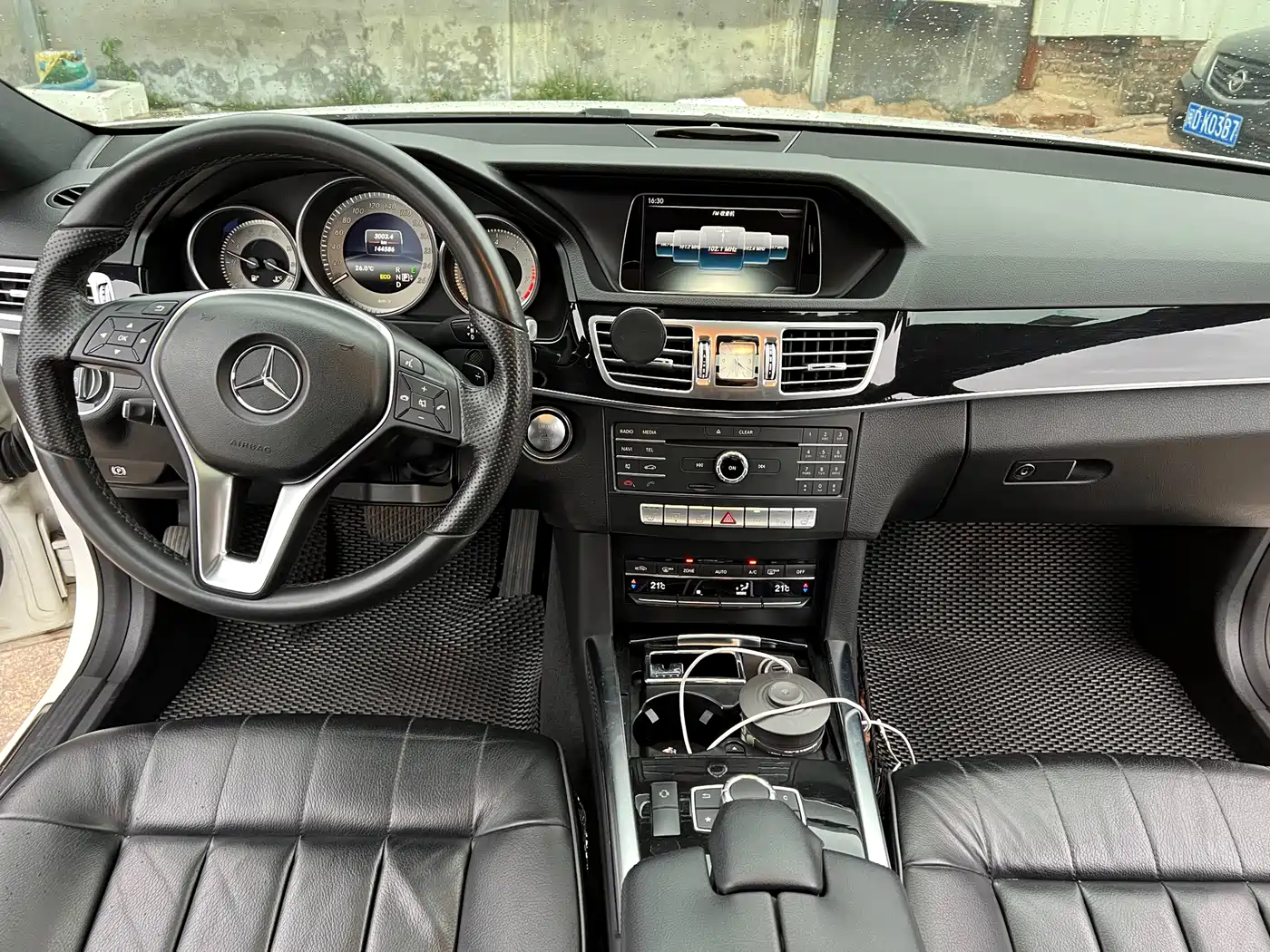 Mercedes-Benz E-Class 2015 Facelift E 260 L Luxury фото 11