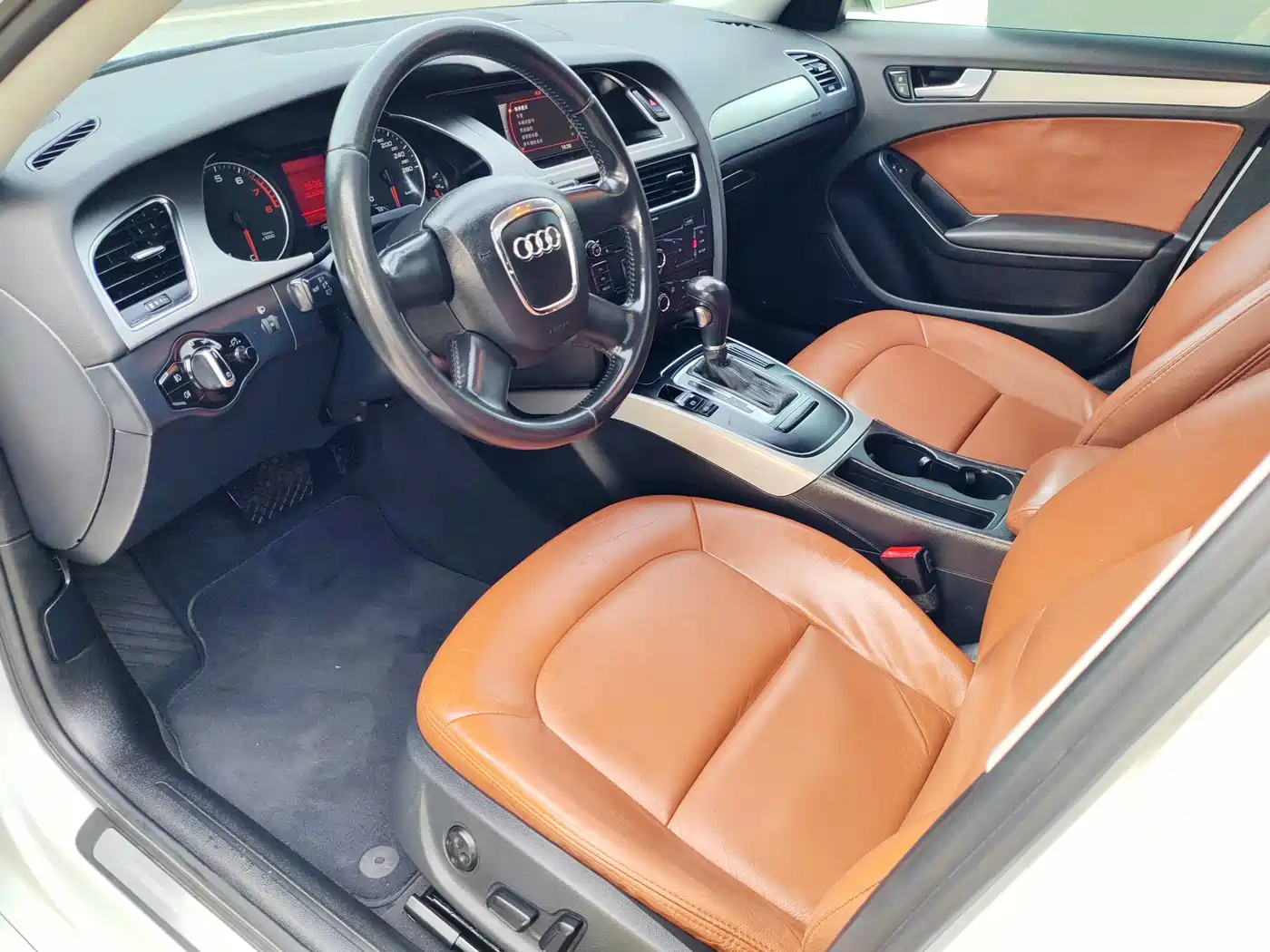 Audi A4L 2011 1.8 TFSI Comfort фото 11