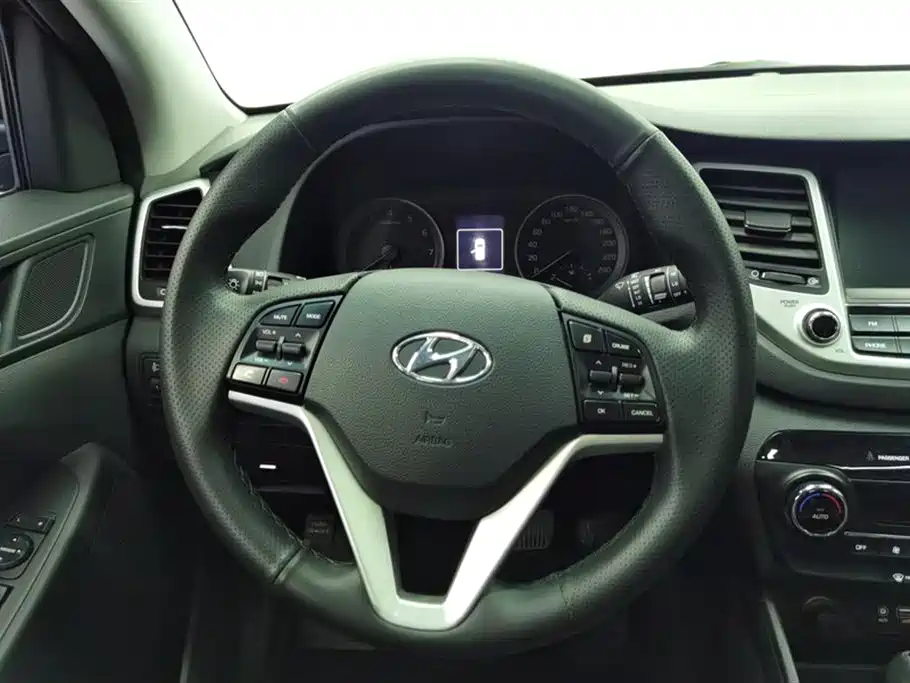 Hyundai Tucson 2015 1.6T Dual Clutch 2WD Smart фото 15