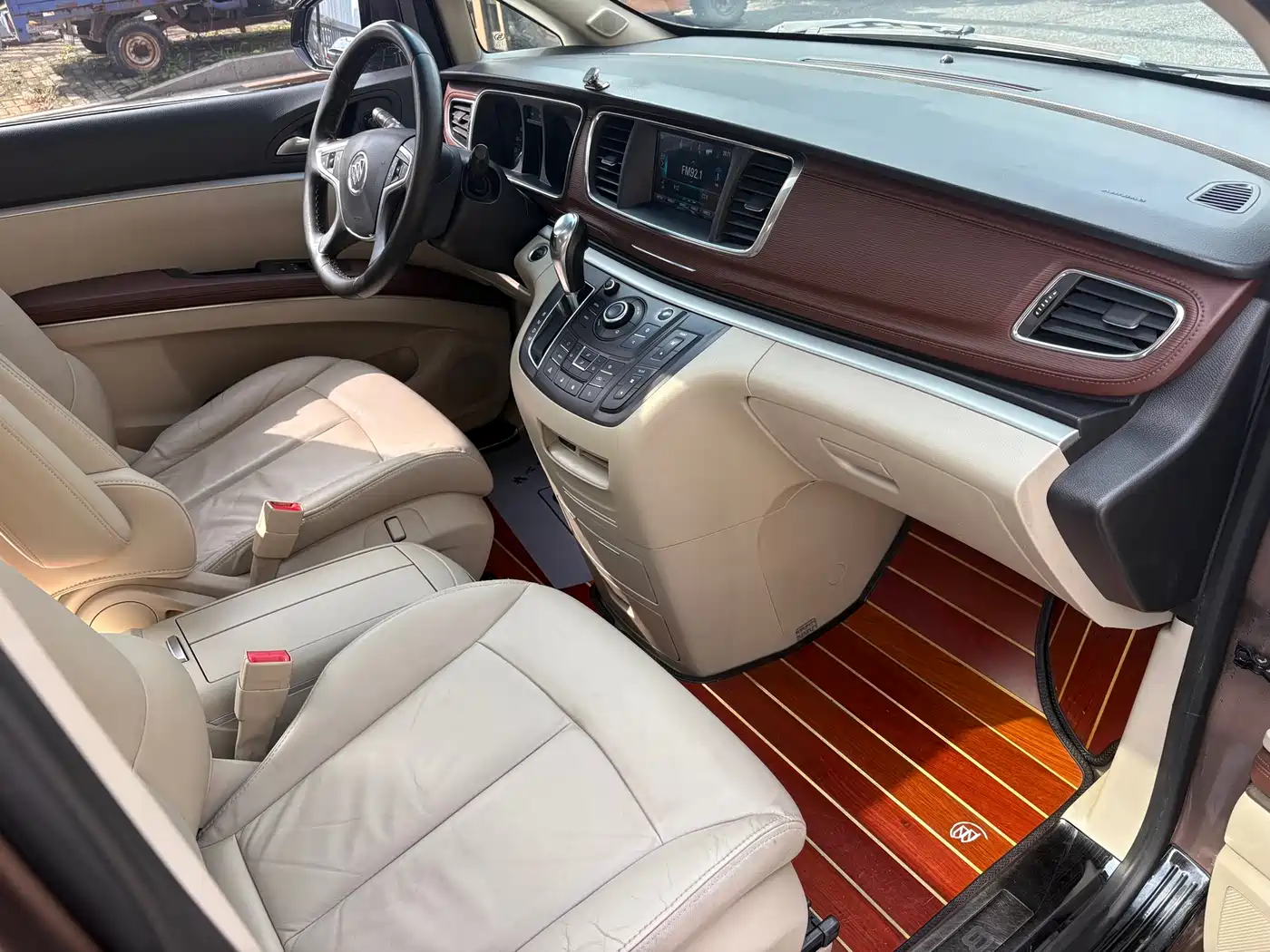 Buick GL8 2018 28T Luxury Model China VI фото 10