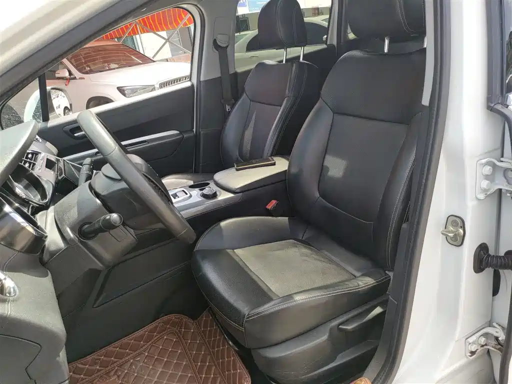 Peugeot 3008 2016 1.6THP Automatic Classic Edition фото 12