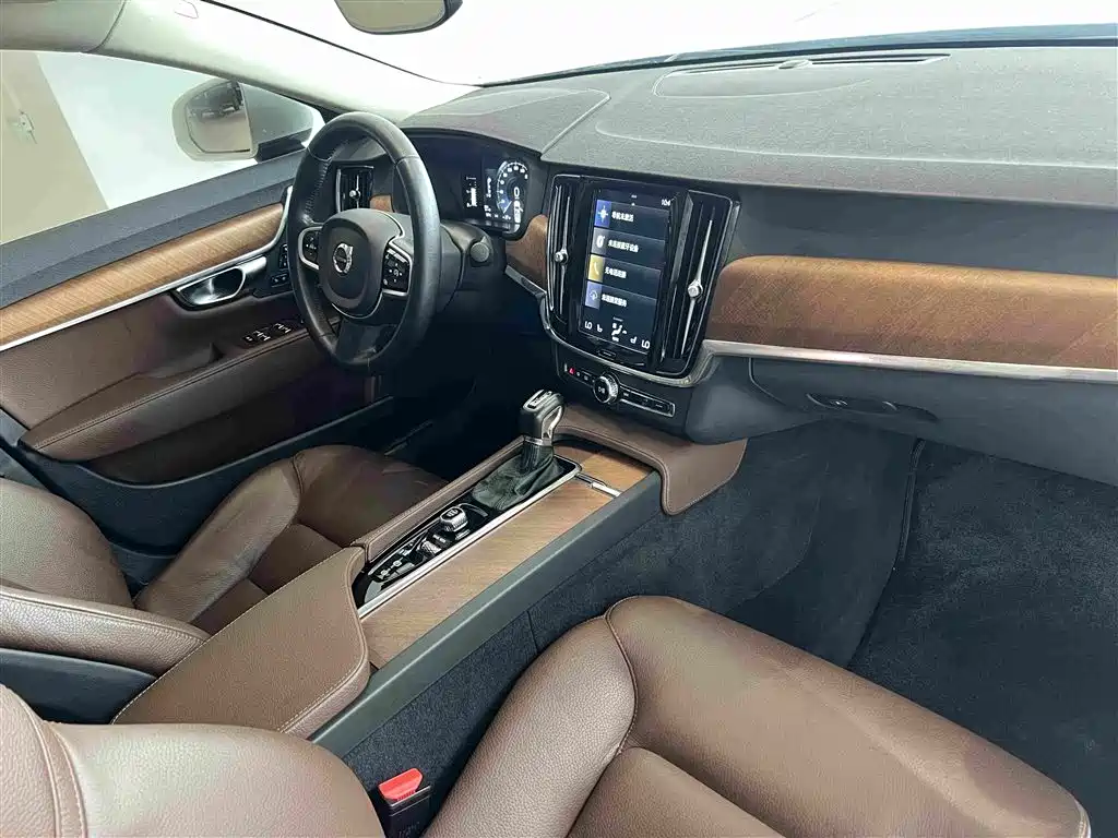 Фото 26 - Volvo S90