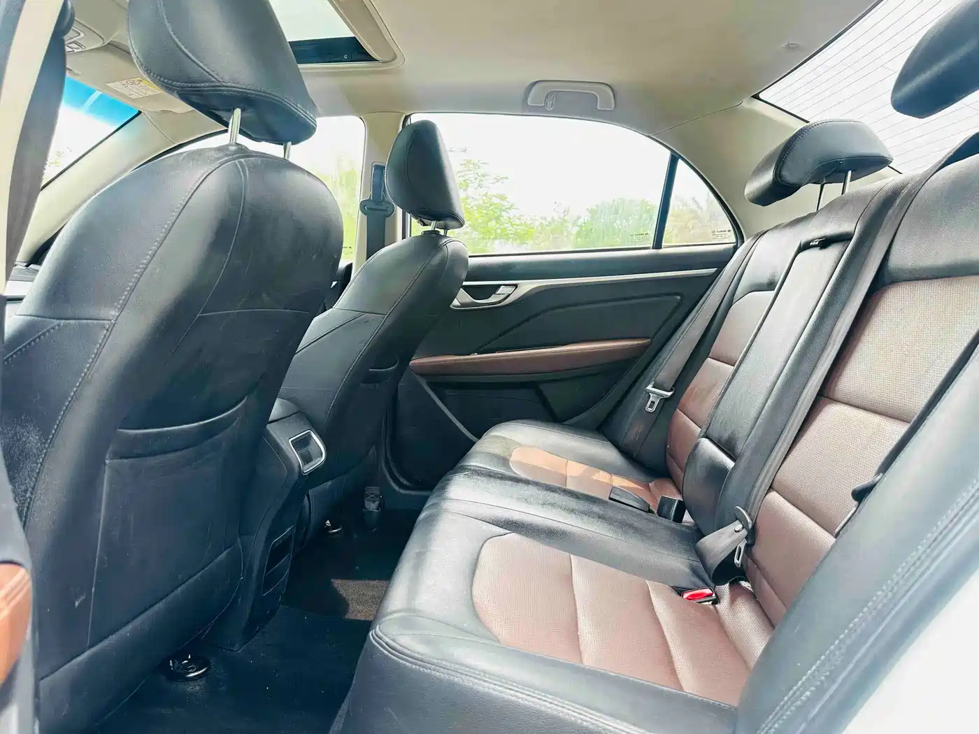 Photo 13 - Geely Vision