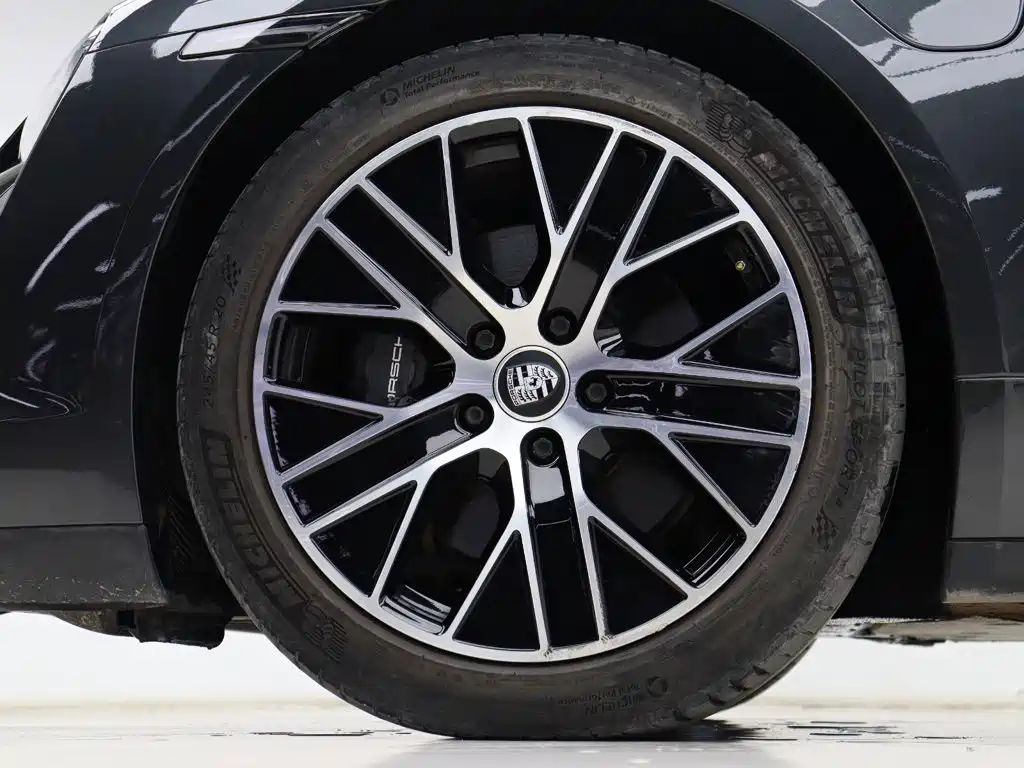 Porsche Taycan 2021 2020 Taycan