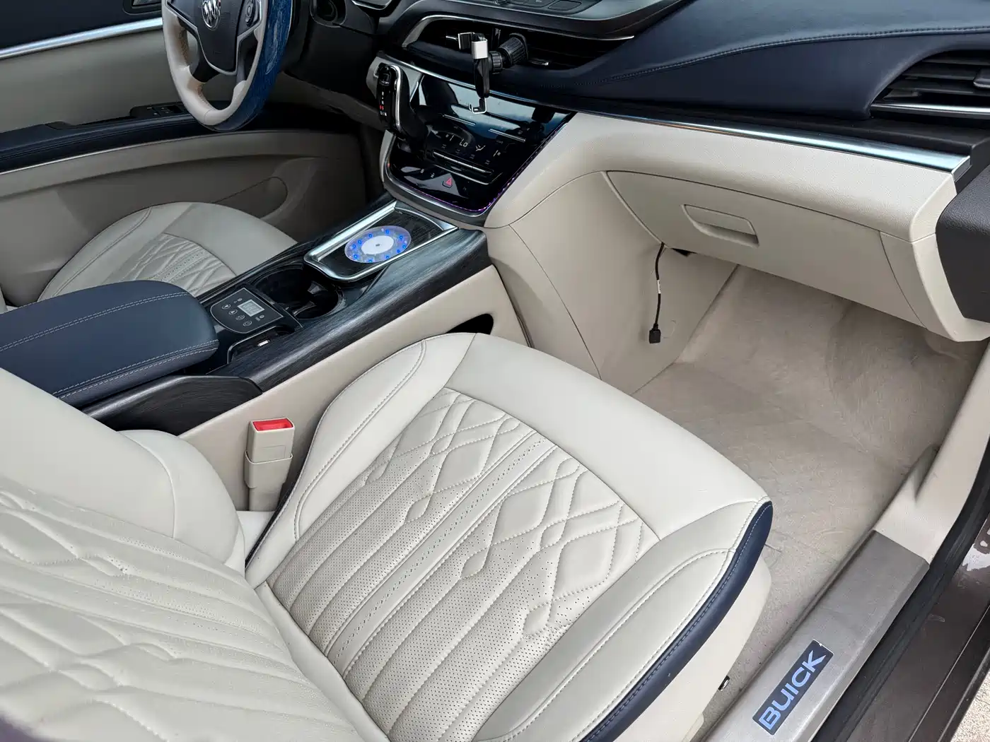 Buick GL8 2021 Land Business Class 652T Luxury фото 11