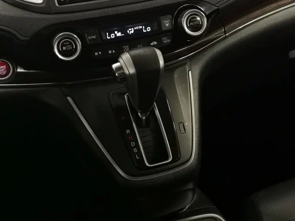 Фото 13 - Honda CR-V