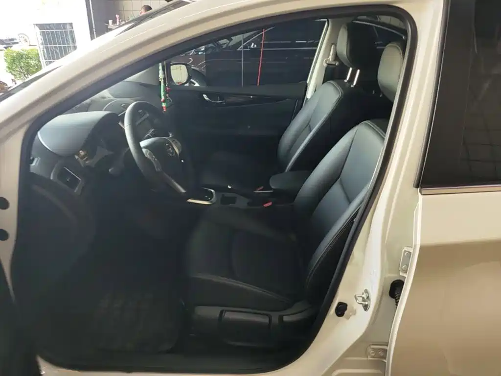 Nissan Tiida 2024 2024 1.6L CVT Smart Drive Edition